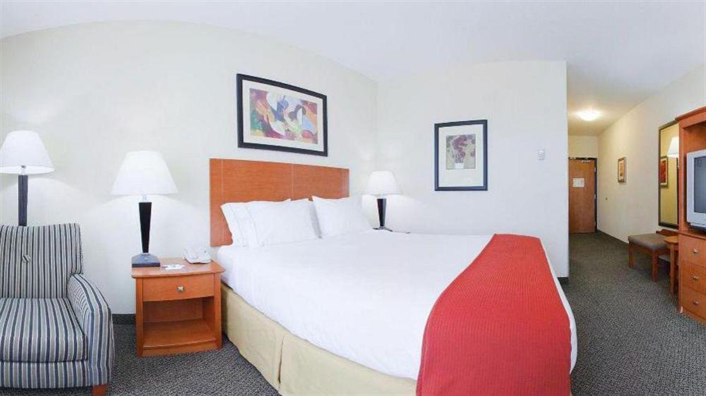 Holiday Inn Express Hotel Vernal By Ihg Exterior foto